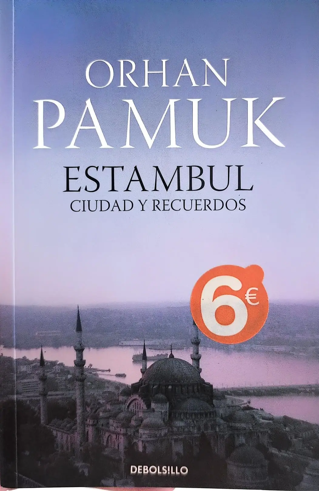 Portada de Estambul de Orhan Pamuk
