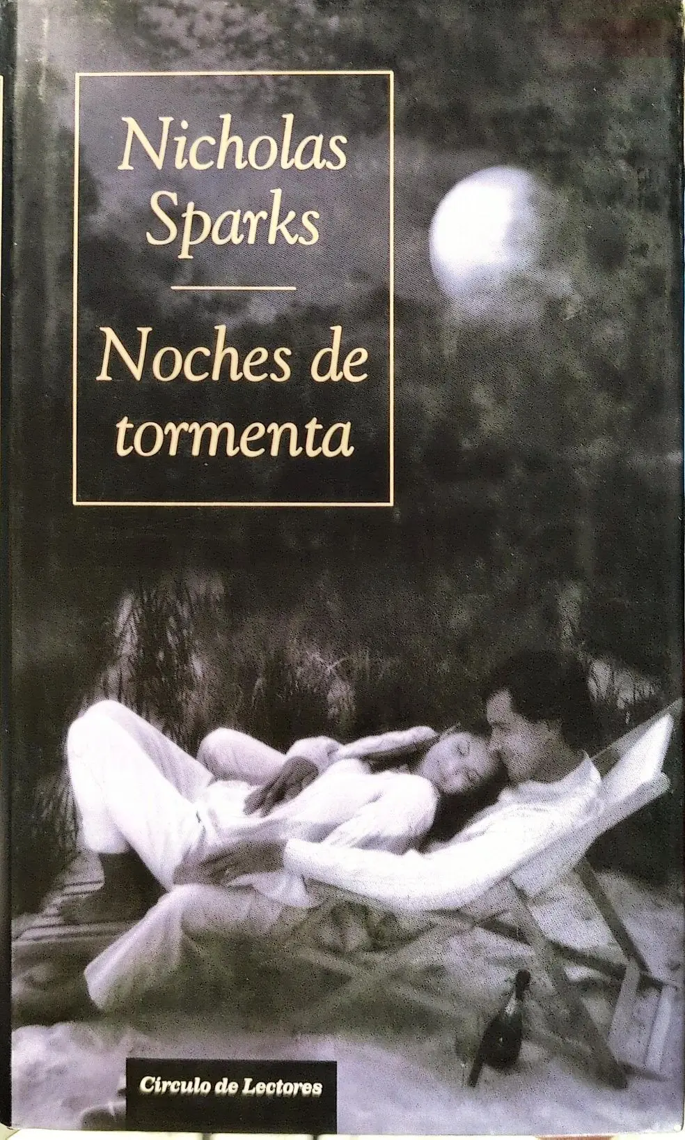 Portada de Noches de tormenta de Nicholas Sparks